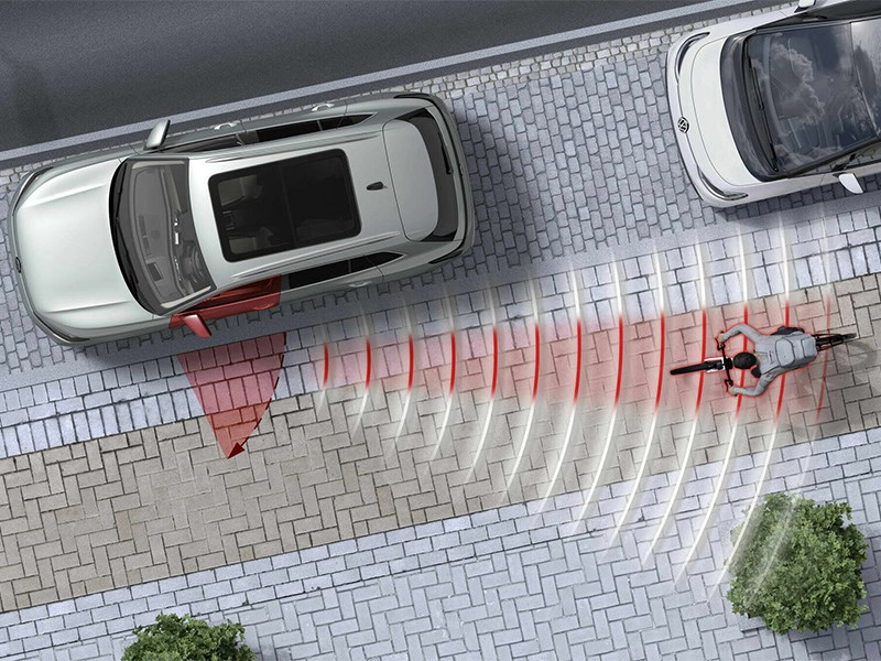 Volkswagen оснастила свои модели обновленной системой предупреждения водителя и пассажиров