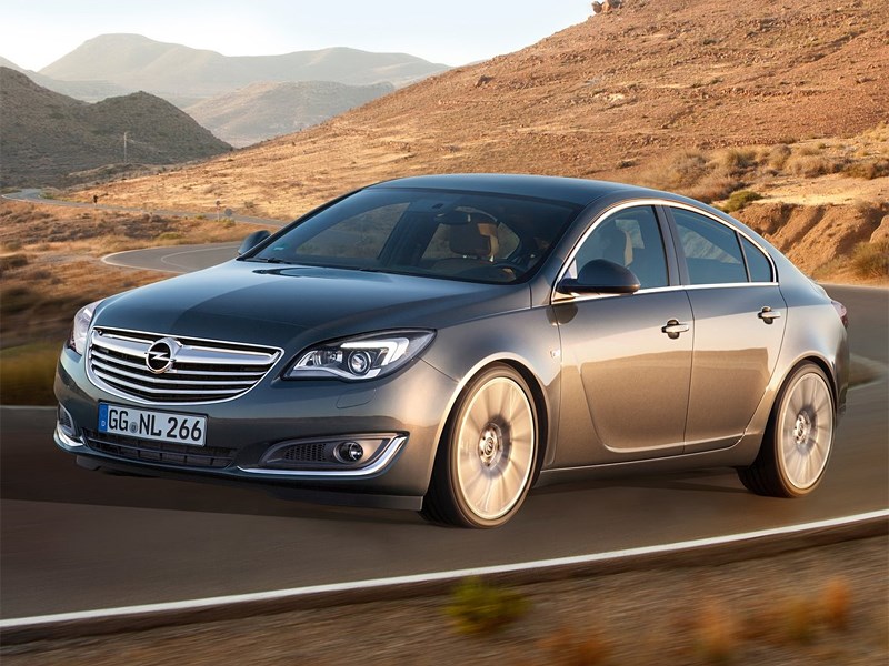 Обновленный Opel Insignia в России будет стоить от 797 тысяч рублей