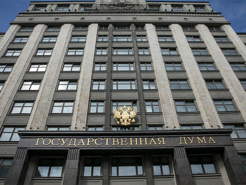 В Госдуме предложили освободить застрявшие на границе автомобили от повышенного утильсбора