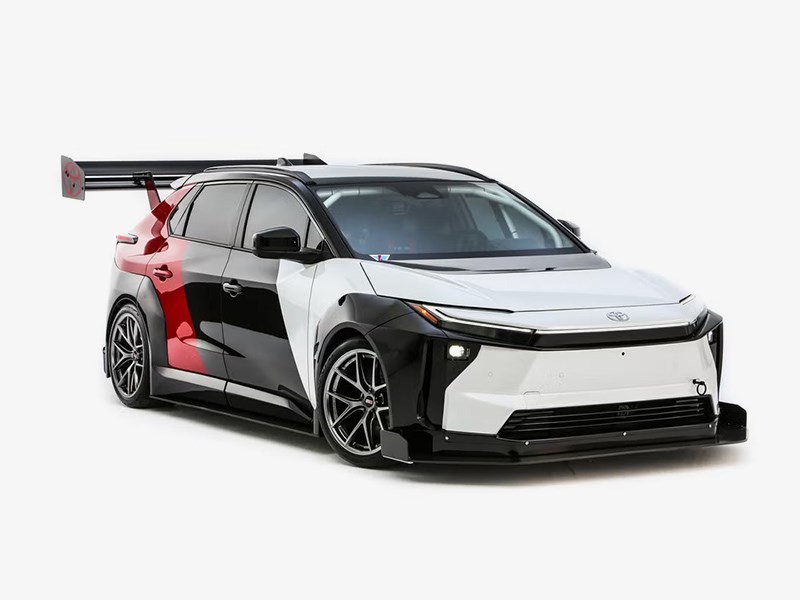 Toyota показала трековый электрокроссовер bZ Time Attack с мощностью 400 л.с.