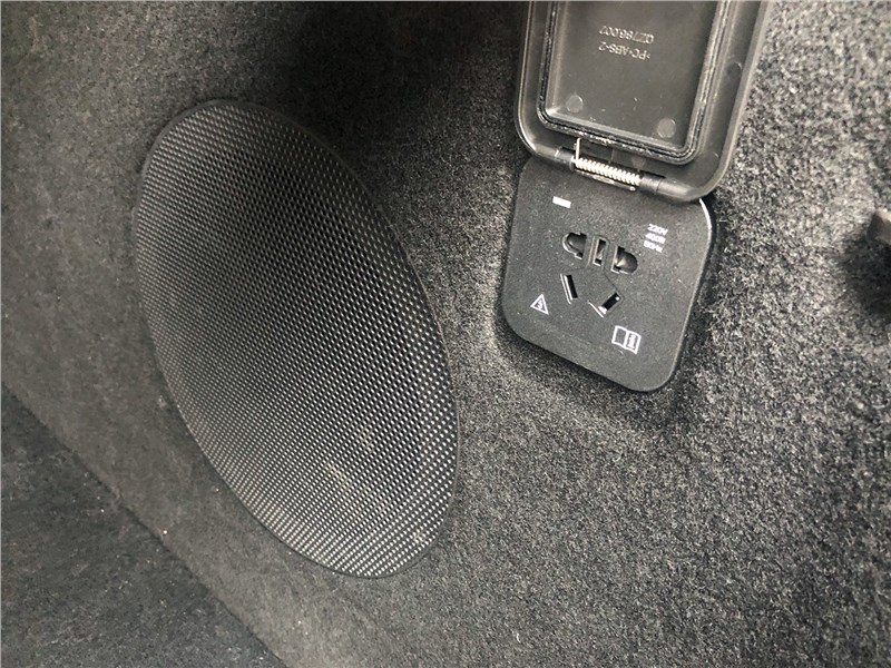 Tank 400 (2026) багажный отсек