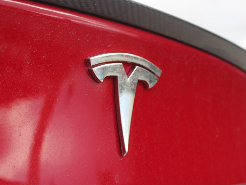 Tesla пришлось «отказаться» от автопилота Full Self Driving в Китае
