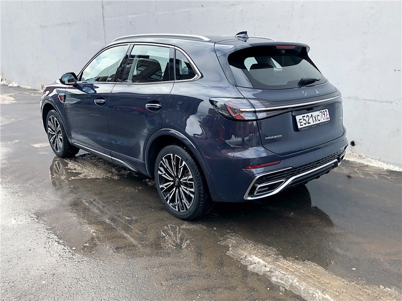 Hongqi HS5 (2025) вид сзади