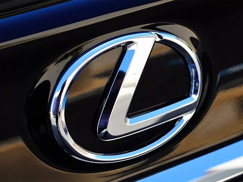 Lexus внедрит технологию Tesla в новый электрокроссовер для Китая