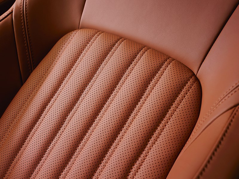Jaguar F-Pace 2016 обшивка кресла