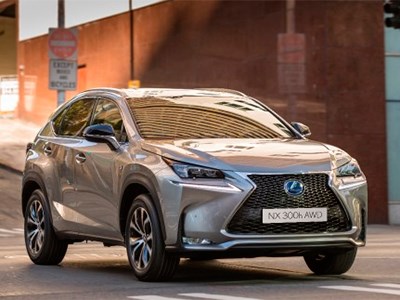 Опубликован рублевый прайс-лист на новый премиальный кроссовер Lexus NX