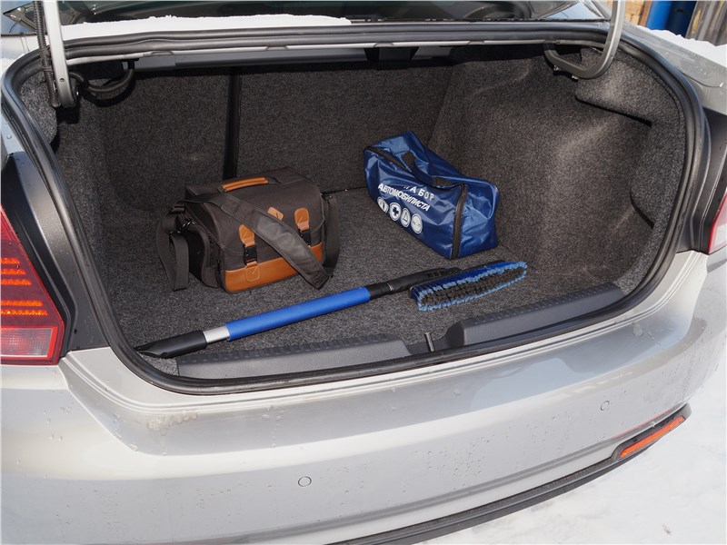 Volkswagen Polo GT 2016 багажное отделение