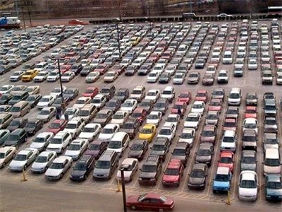 Каждый четвертый новый автомобиль в России продается в Москве или Петербурге