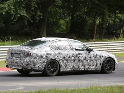 На трассе Нюрбургринг испытывают прототип нового поколения BMW М5