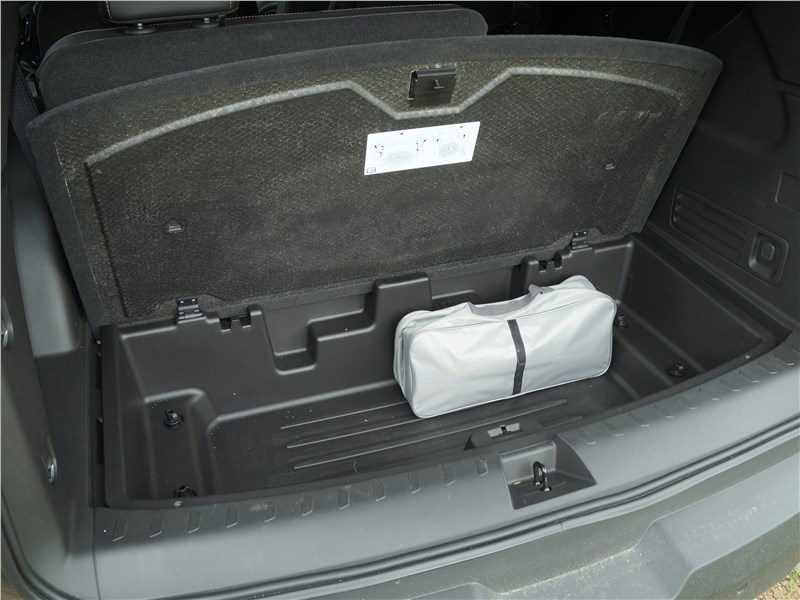 Chevrolet Traverse 2018 багажное отделение