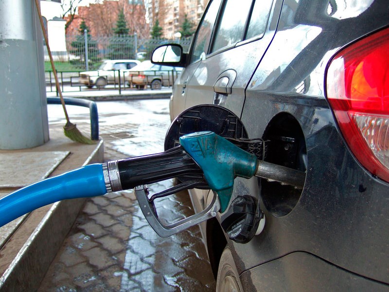 Цена бензина на петербургской бирже достигла рекордной величины