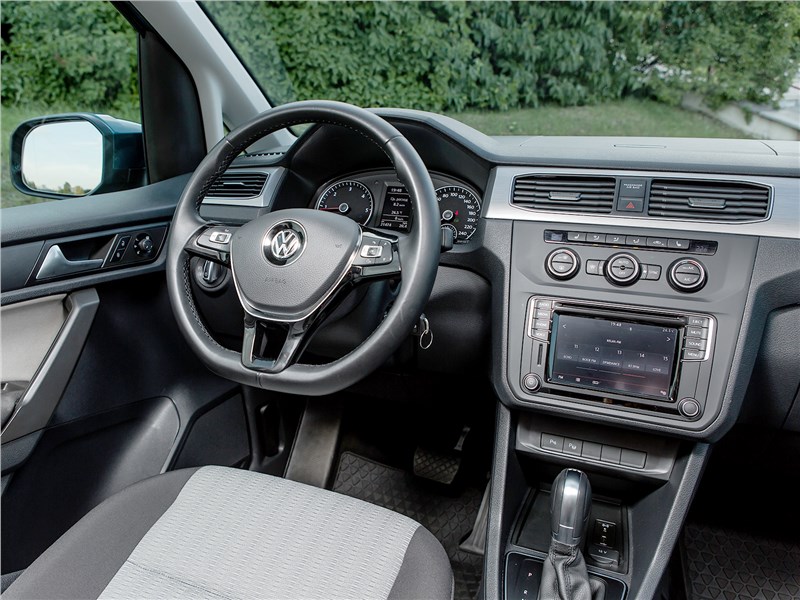 Volkswagen Caddy Maxi 2016 водительское место