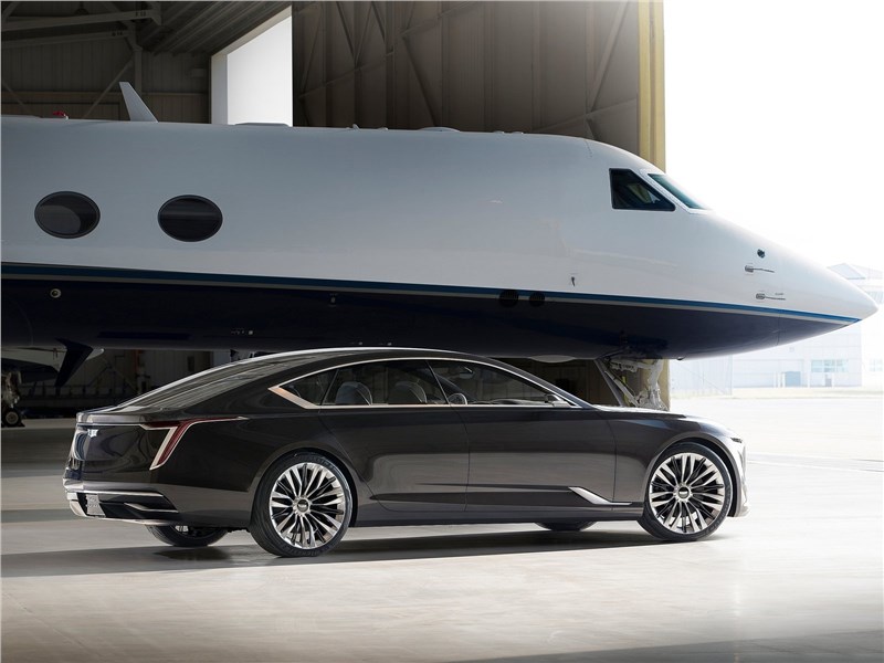 Cadillac Escala Concept 2016 вид сзади сбоку