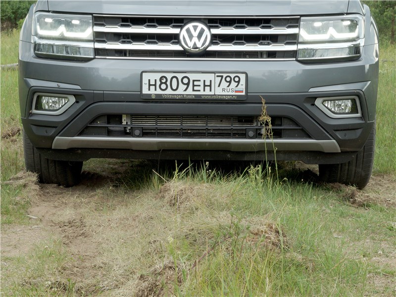 Volkswagen Teramont 2018 вид спереди