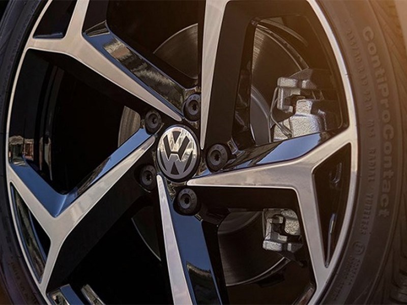 Volkswagen анонсировал выход нового Passat