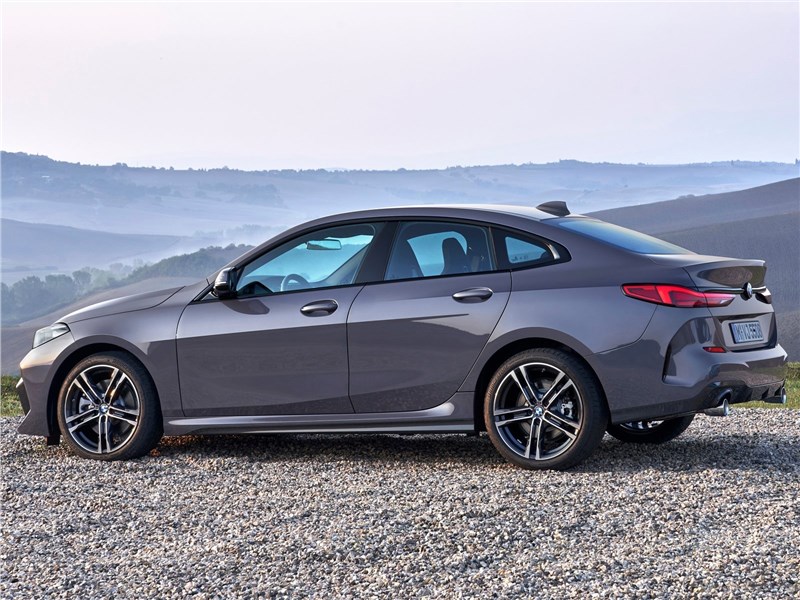 BMW 2-Series Gran Coupe 2020 вид сбоку