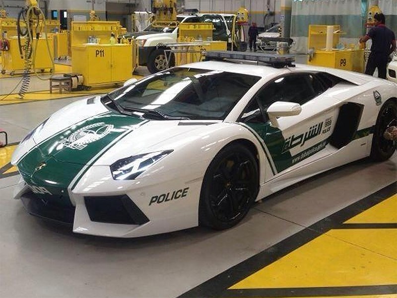 Полиция эмирата Дубаи будет ездить на Lamborghini