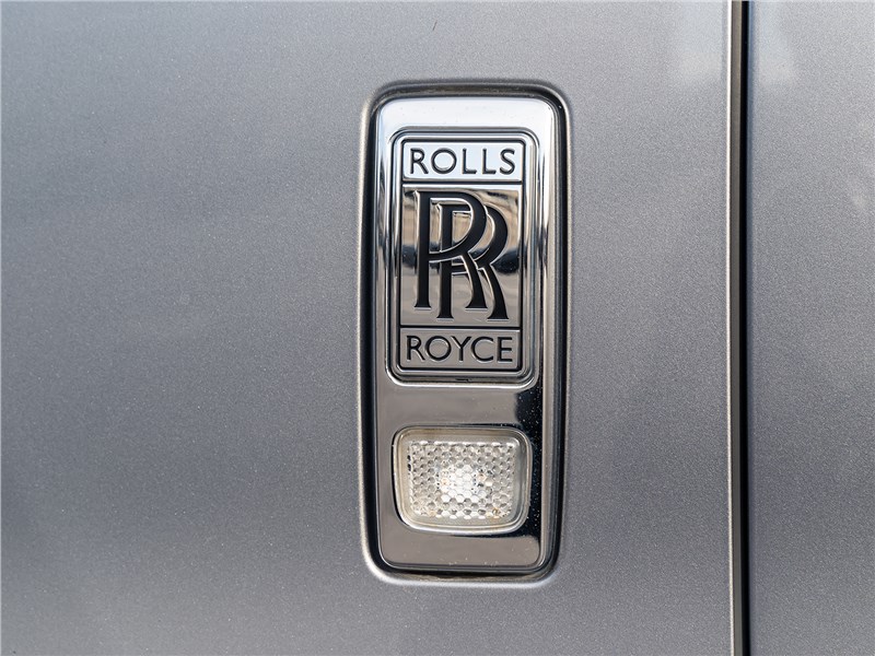 Rolls-Royce Cullinan 2019 шильдик