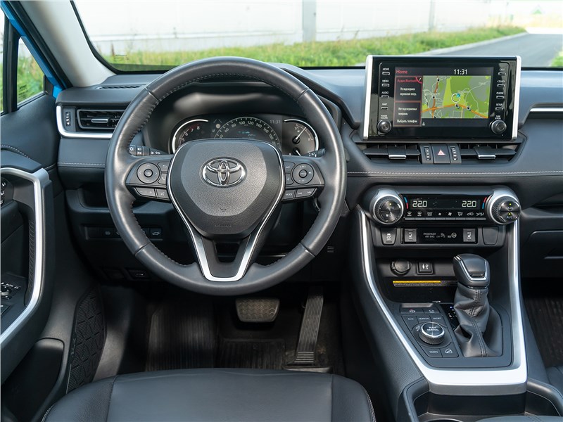 Toyota RAV4 2019 салон