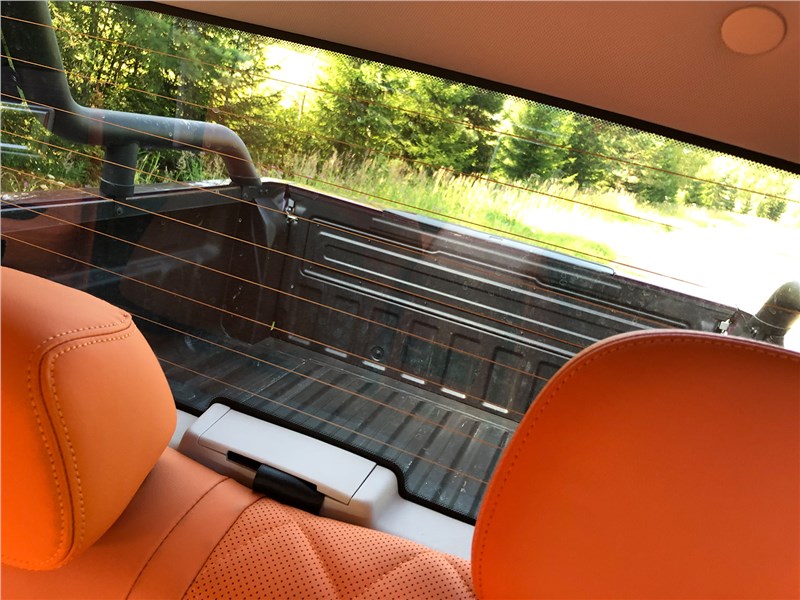 Foton Tunland V9 (2025) заднее стекло