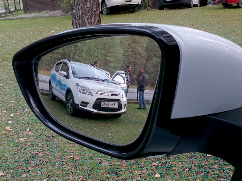 Lifan X50 2015 боковое зеркало