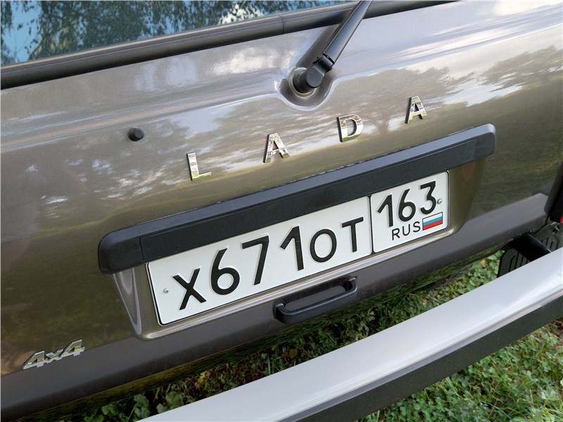 Lada 4x4 2017 дверь багажника