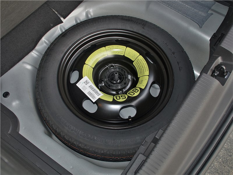 Opel Crossland (2021) запасное колесо
