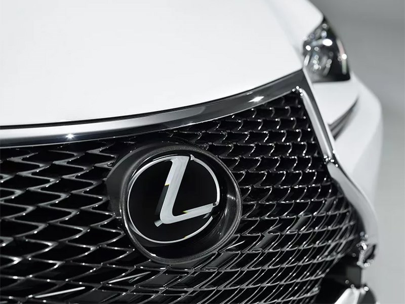 Lexus не планирует строить завод в Китае 