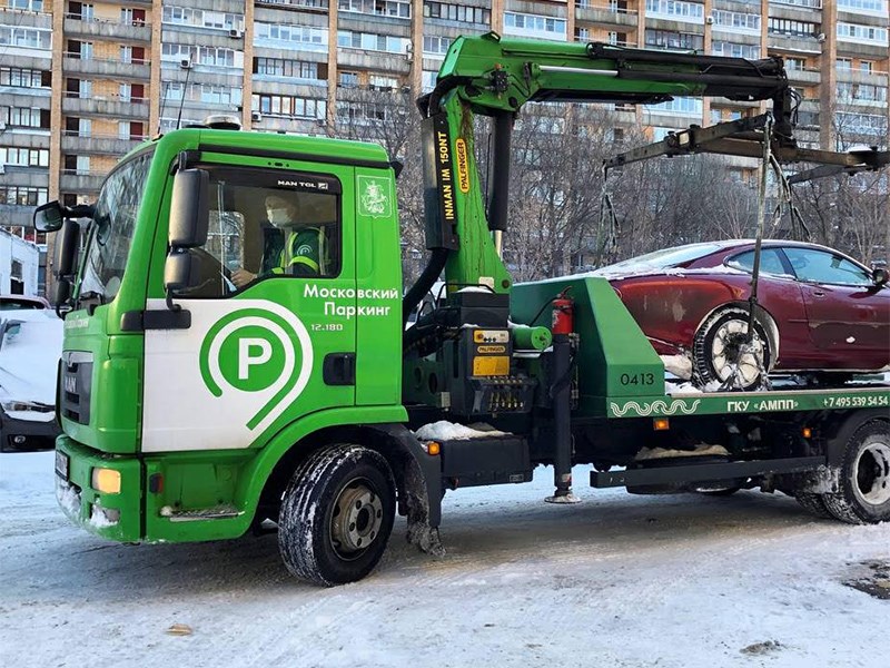 В Москве за зиму эвакуировали почти 10 тысяч автомобилей премиум-класса