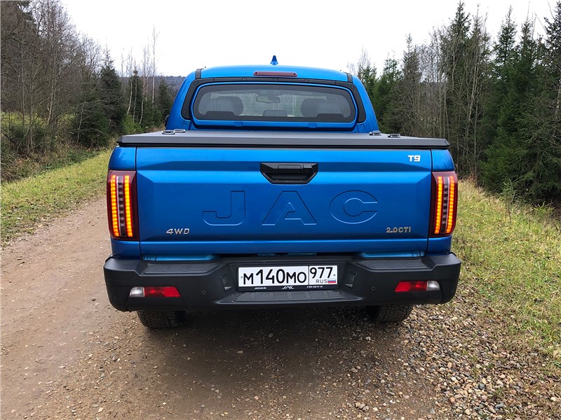 JAC T9 (2024) вид сзади
