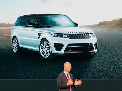 Land Rover представил на Московском автосалоне специальную версию Range Rover Sport SVR