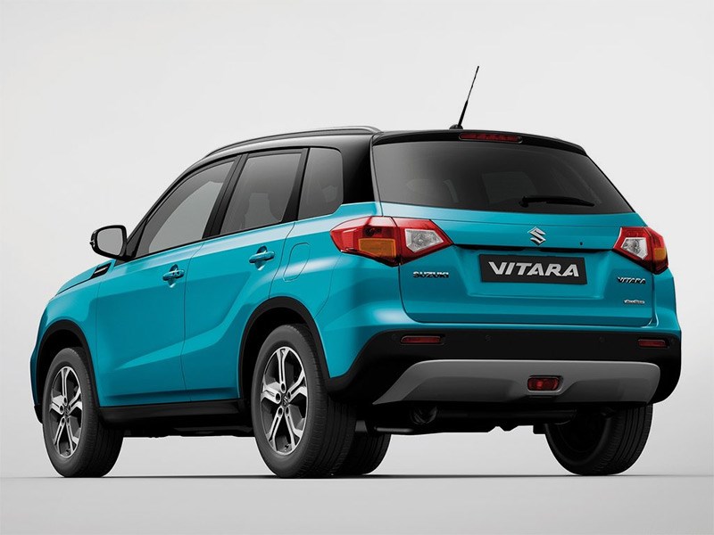 Suzuki Vitara 2015 вид сзади