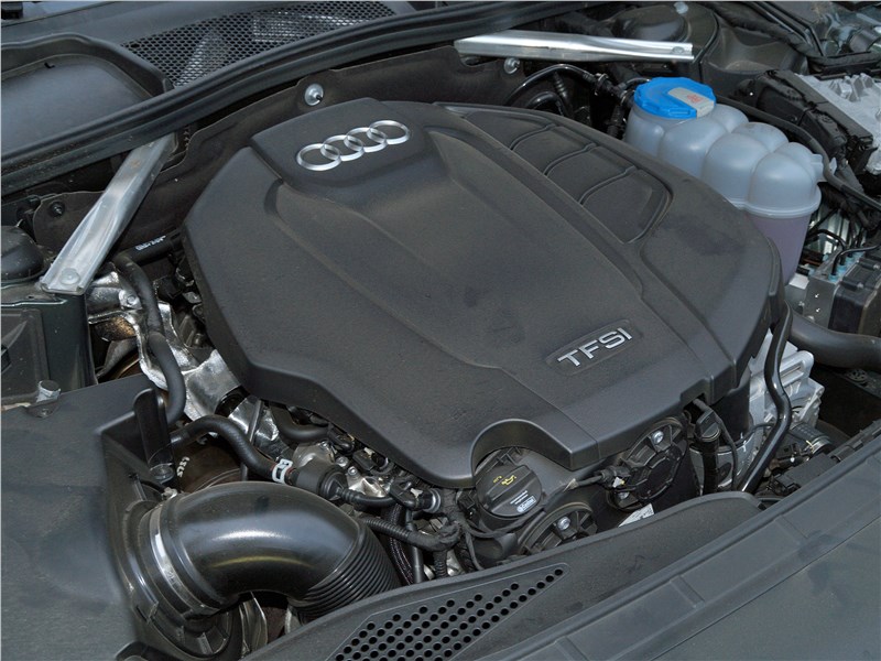 Audi A4 allroad quattro 2016 моторный отсек