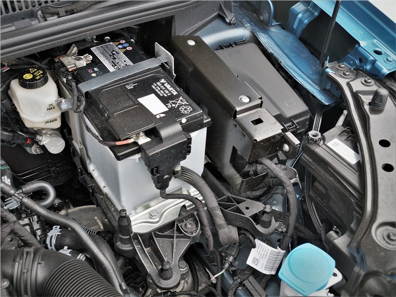 Volkswagen Caddy (2021) моторный отсек