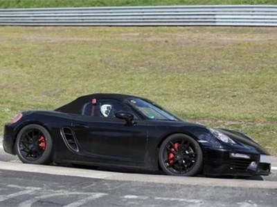 Обновленный Porsche Boxster проходит тесты в Нюрбургринге