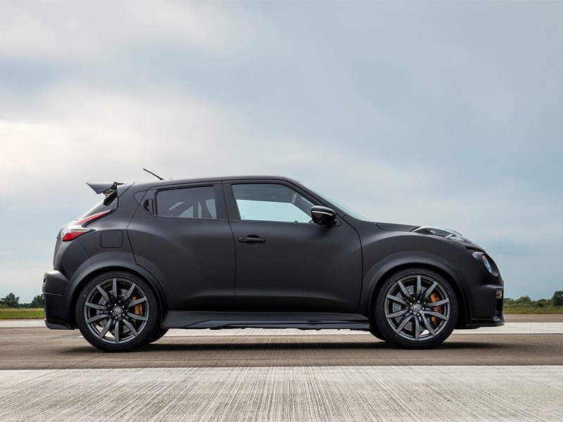 Nissan Juke-R Concept 2015 вид сбоку