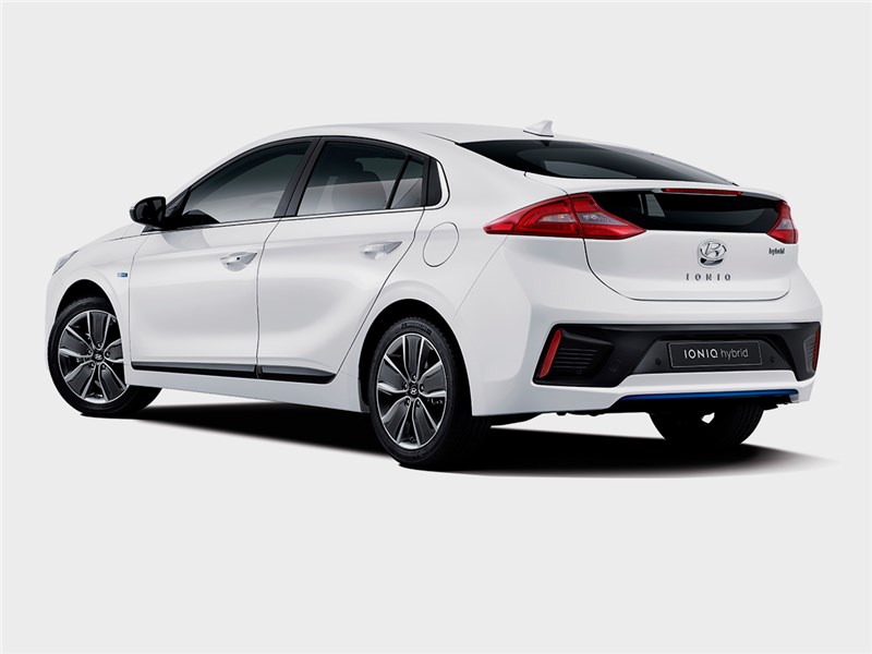 Hyundai Ioniq 2016 вид сзади