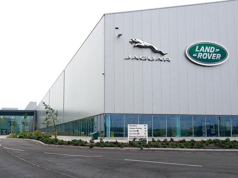 Продажи Jaguar Land Rover в январе выросли на 24 процента
