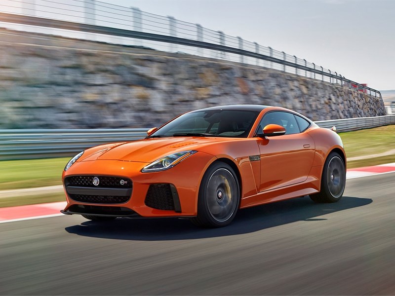 Серийный Jaguar F-Type SVR получил рублевый ценник