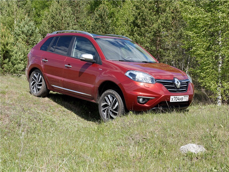 Renault Koleos 2014 вид сбоку