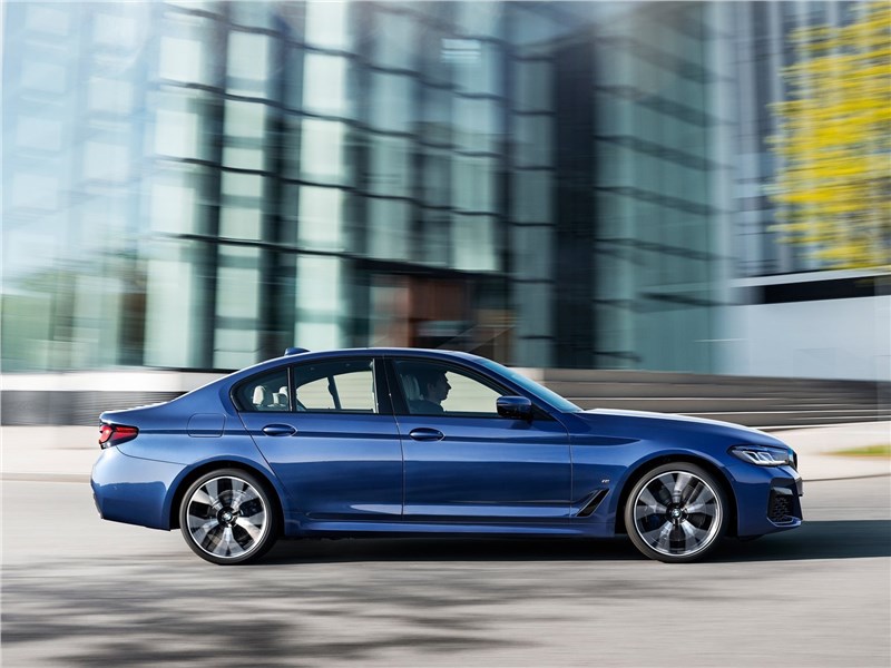 Новая BMW 5-Series лишится мотора V8