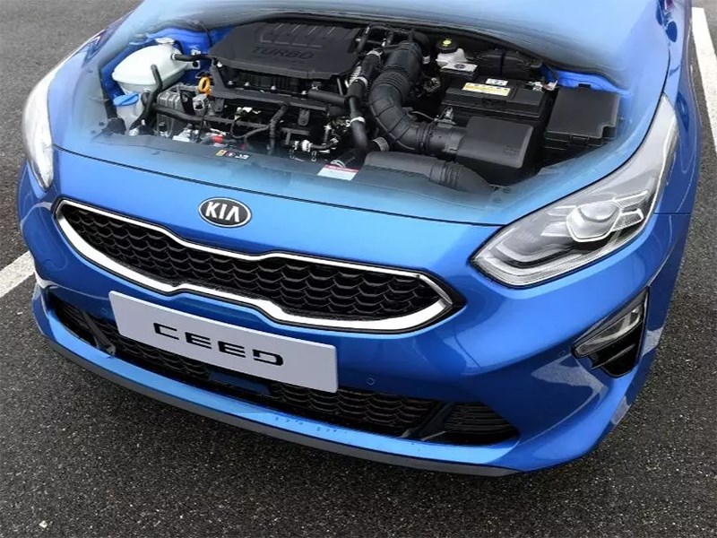 Kia Ceed обзавелся новыми моторами
