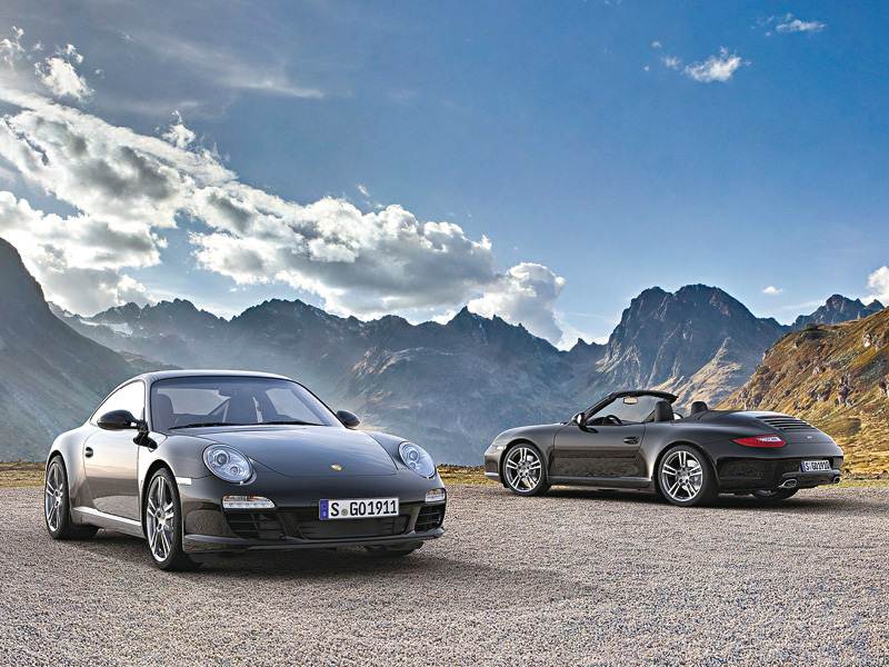 Новый Porsche 911 Carrera - Уход в черное