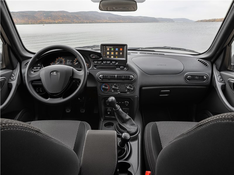 Lada Niva Travel (2025) салон