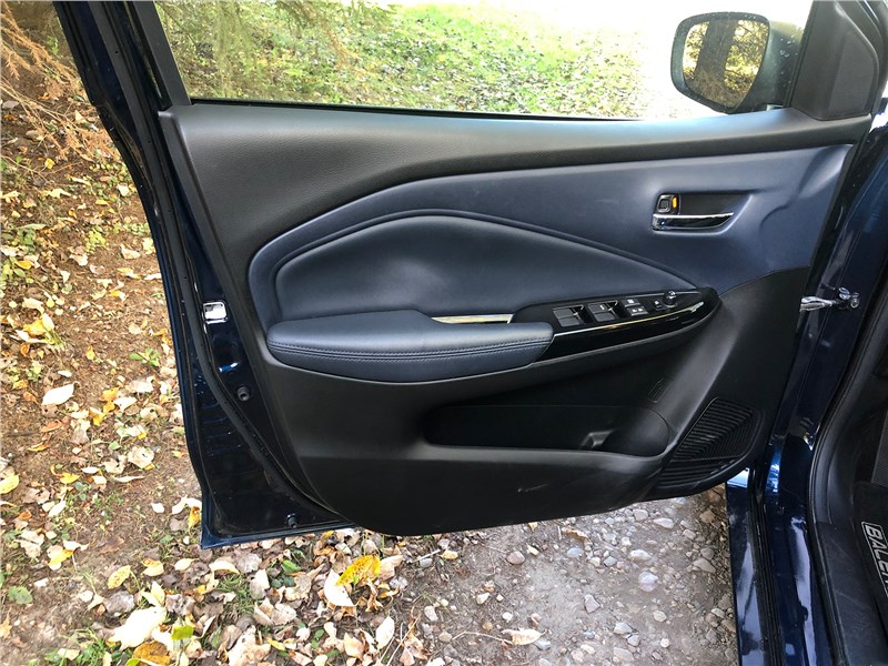 Suzuki Baleno (2022) дверь