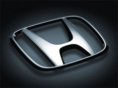 Система безопасности Honda позволит экстренно остановить автомобиль перед пешеходом 