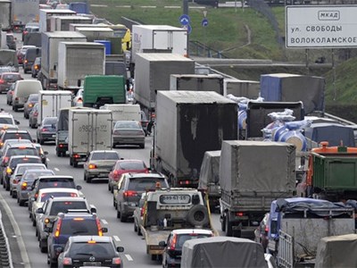 Запрет на въезд неэкологичных грузовых автомобилей на территорию Москвы отложили на год