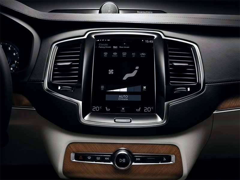 Volvo XC90 2015 монитор