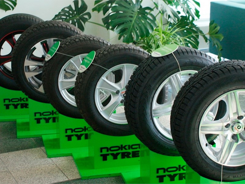 Доход от продаж шин компании Nokian Tyres в России в 2015 году упал на 34,8%