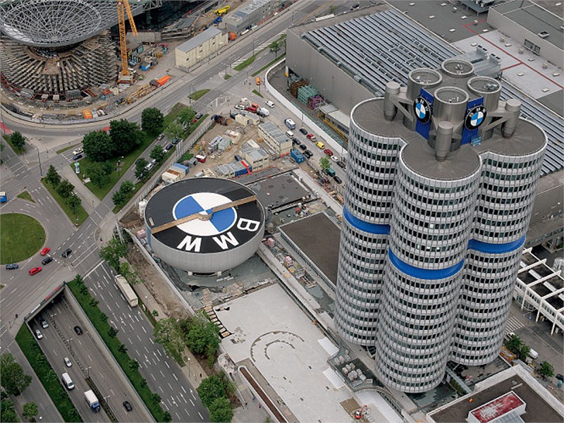 Чистая прибыль BMW в 2015 году выросла на 10%